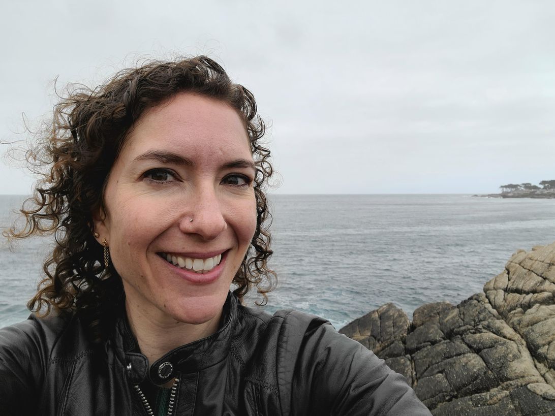 galaxys20ultracamera-kayak-selfie-40mp