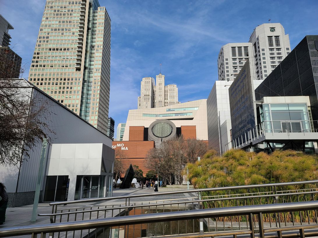 galaxys20ultra-moma-nozoom