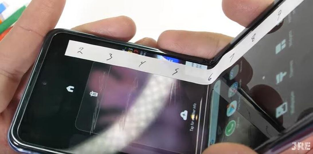 galaxy-z-flip-screen