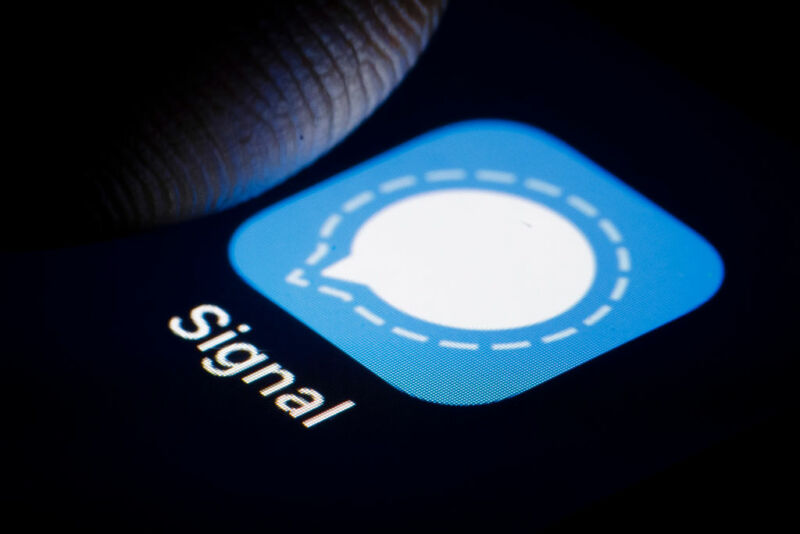 Signal is finally bringing its secure messaging to the masses