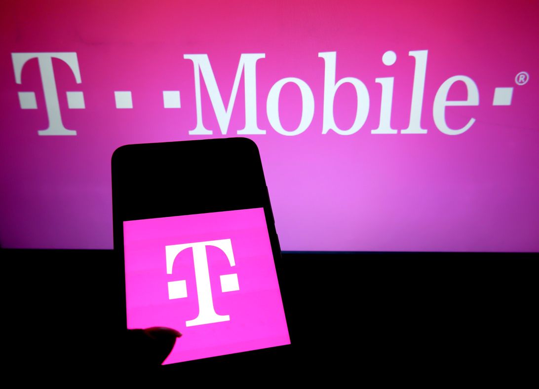 t-mobile-gettyimages-1165309440