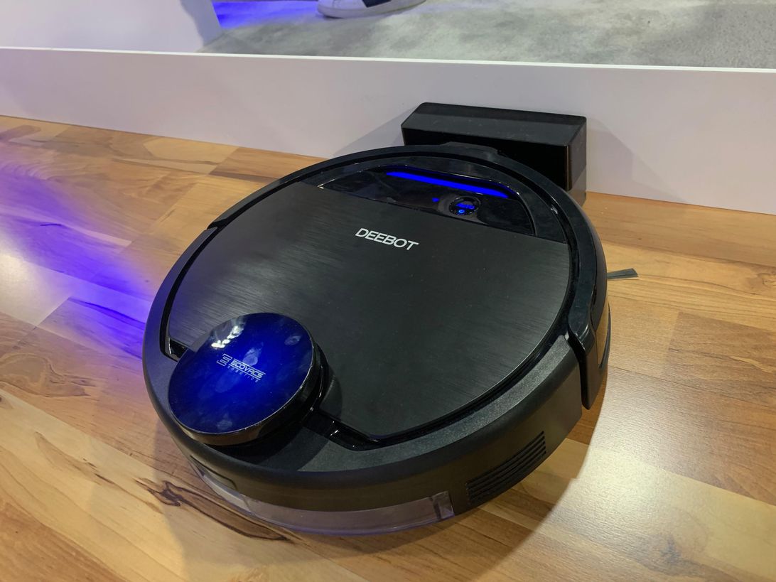 ecovacs-deebot-ozmo-960