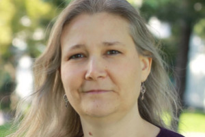 Amy Hennig.