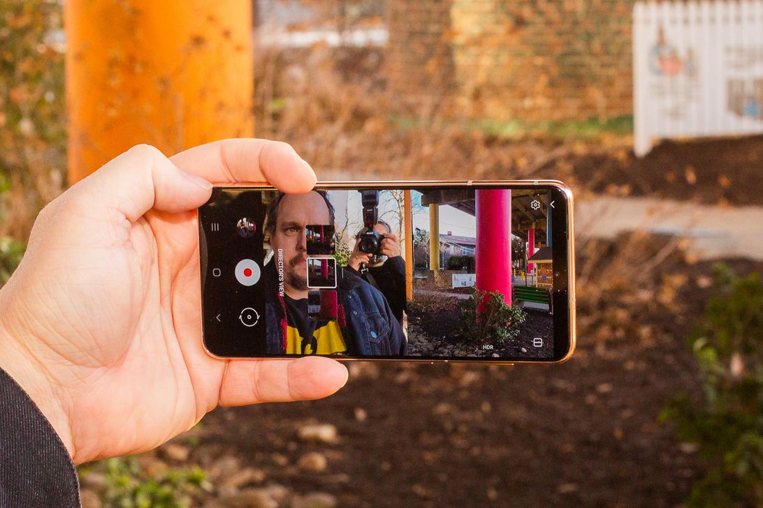 005-samsung-galaxy-s21-hands-on